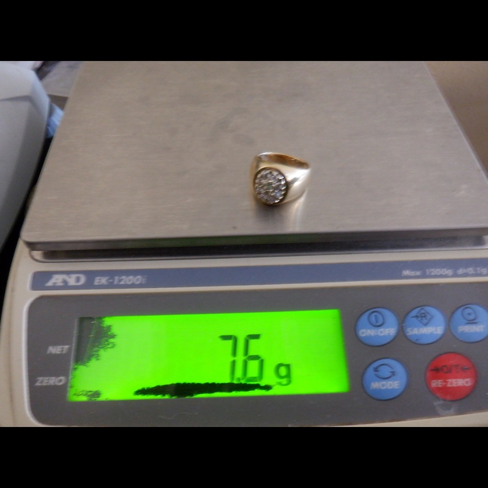 14k gold diamond ring .With .050 ct w diamond. - Picture 5 of 7